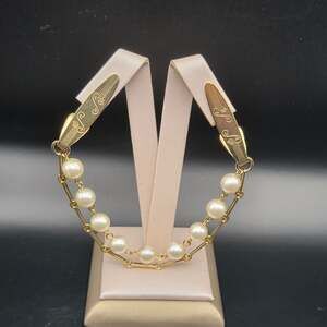 Vintage Gold Tone Faux Pearl Sweater Clip